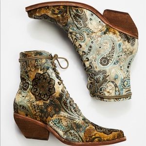 Jeffery Campbell western booties
